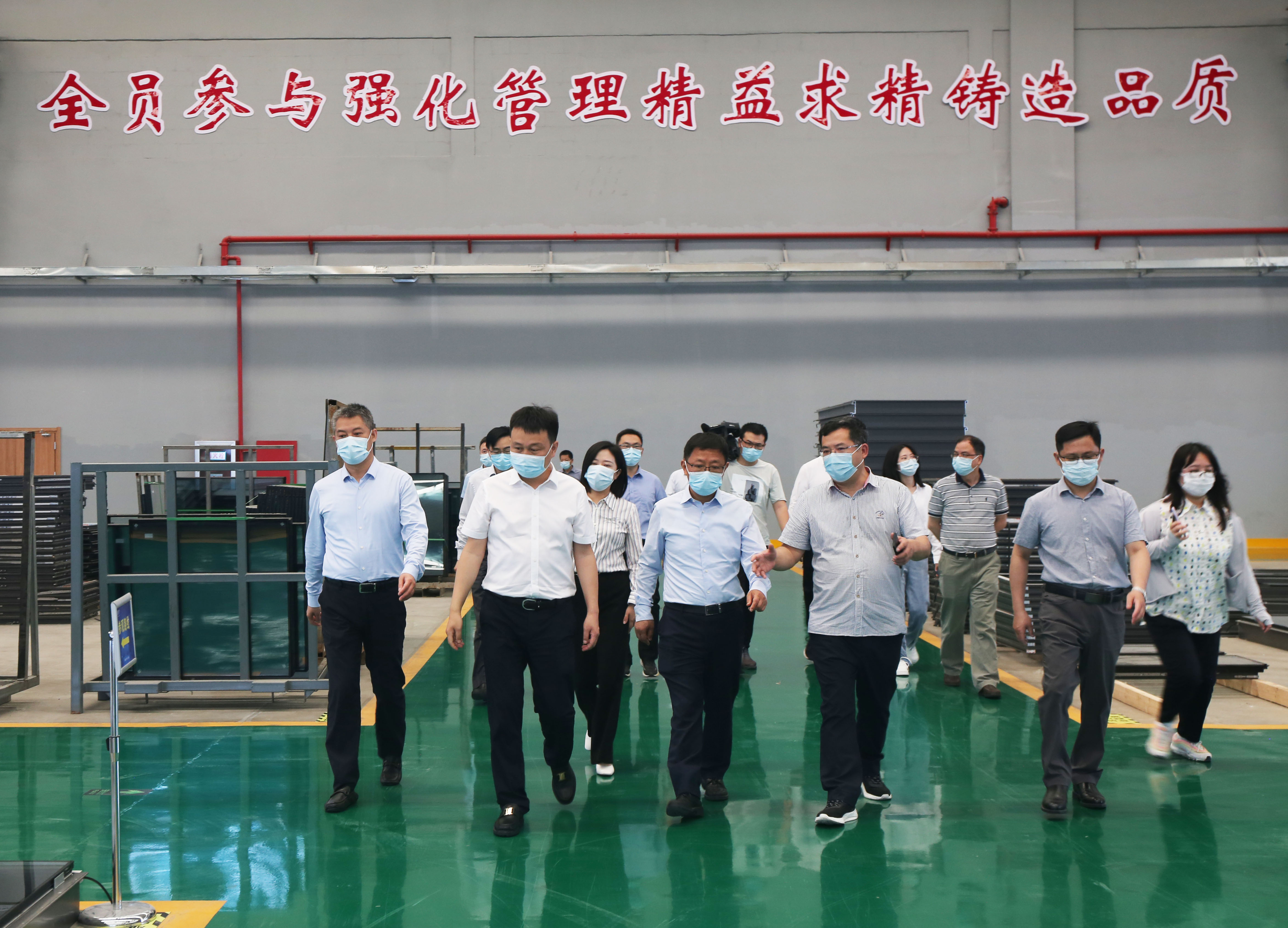 圖1-6、湯衛(wèi)華副市長調(diào)研和天下公司.jpg