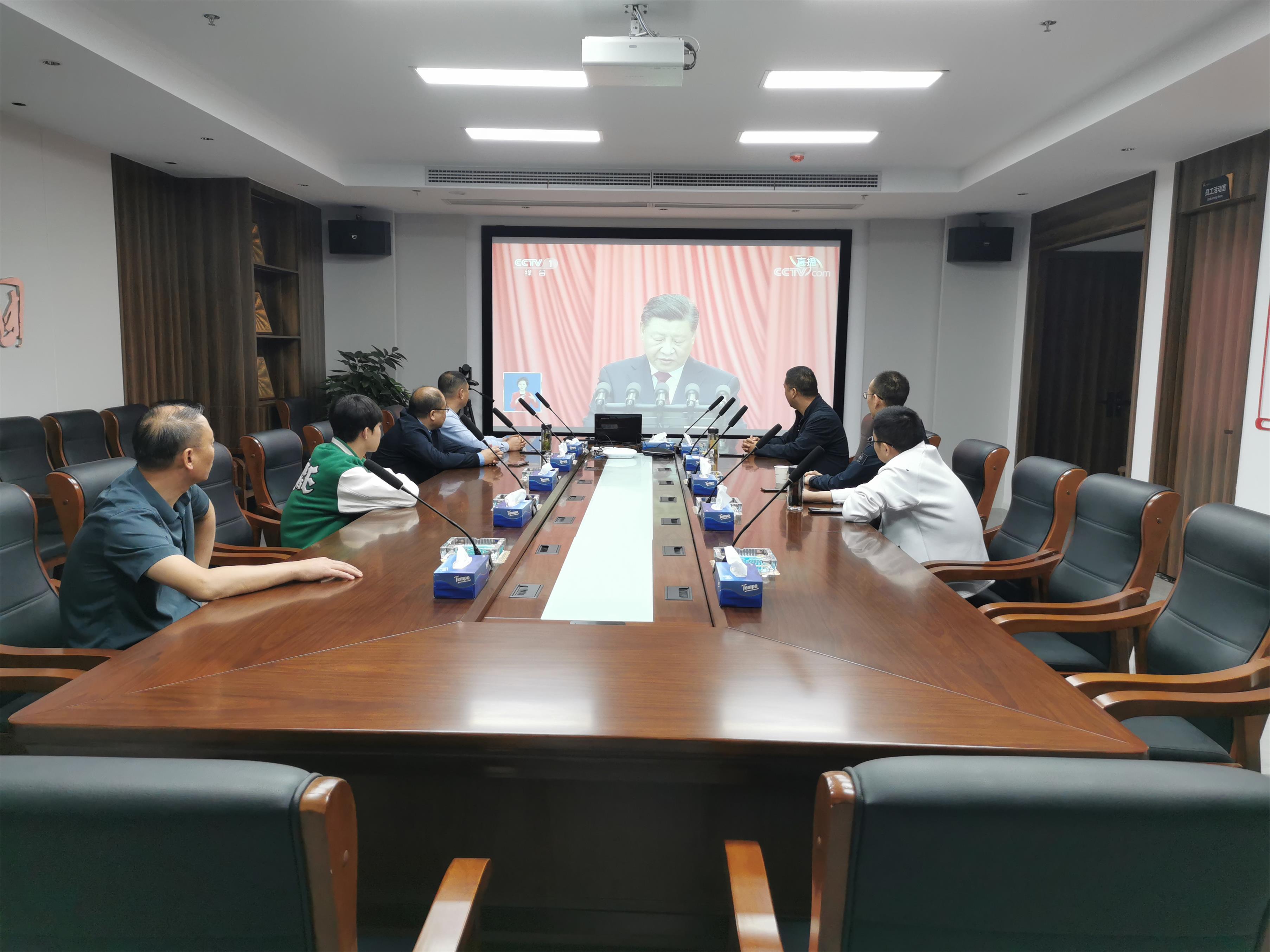 圖1-17、蘇南分公司收看二十大開幕會.jpg